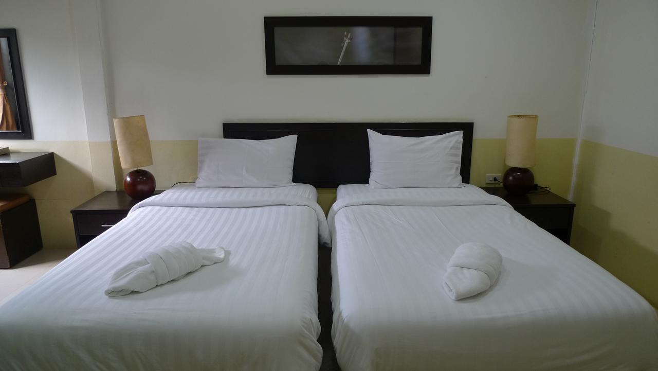 Bangtao Kanita House Pantai Bang Tao Luaran gambar
