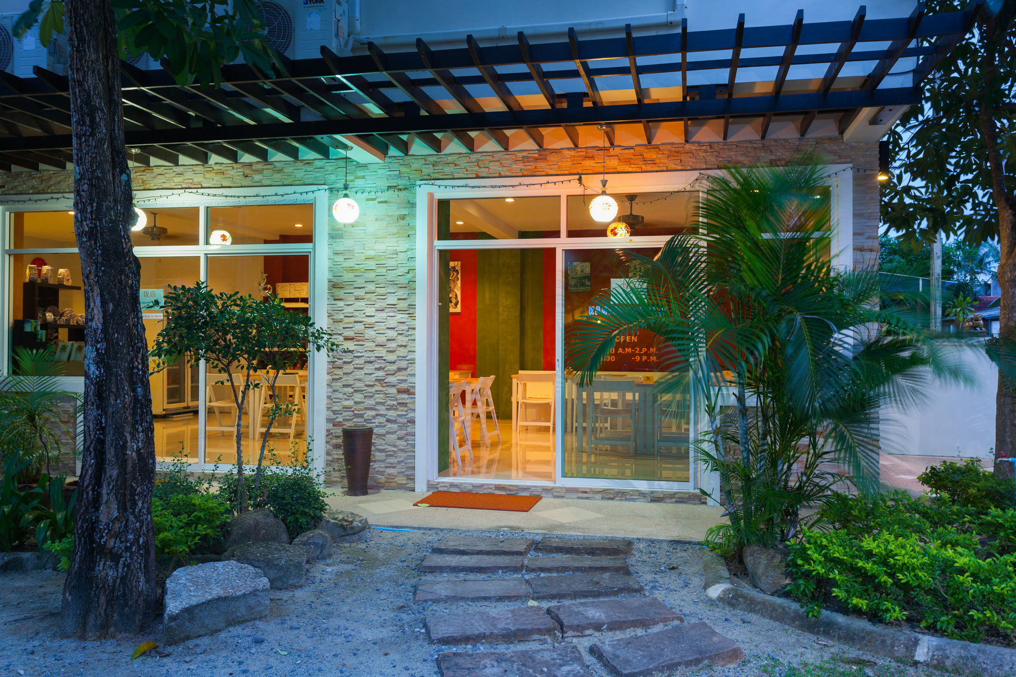 Bangtao Kanita House Pantai Bang Tao Luaran gambar