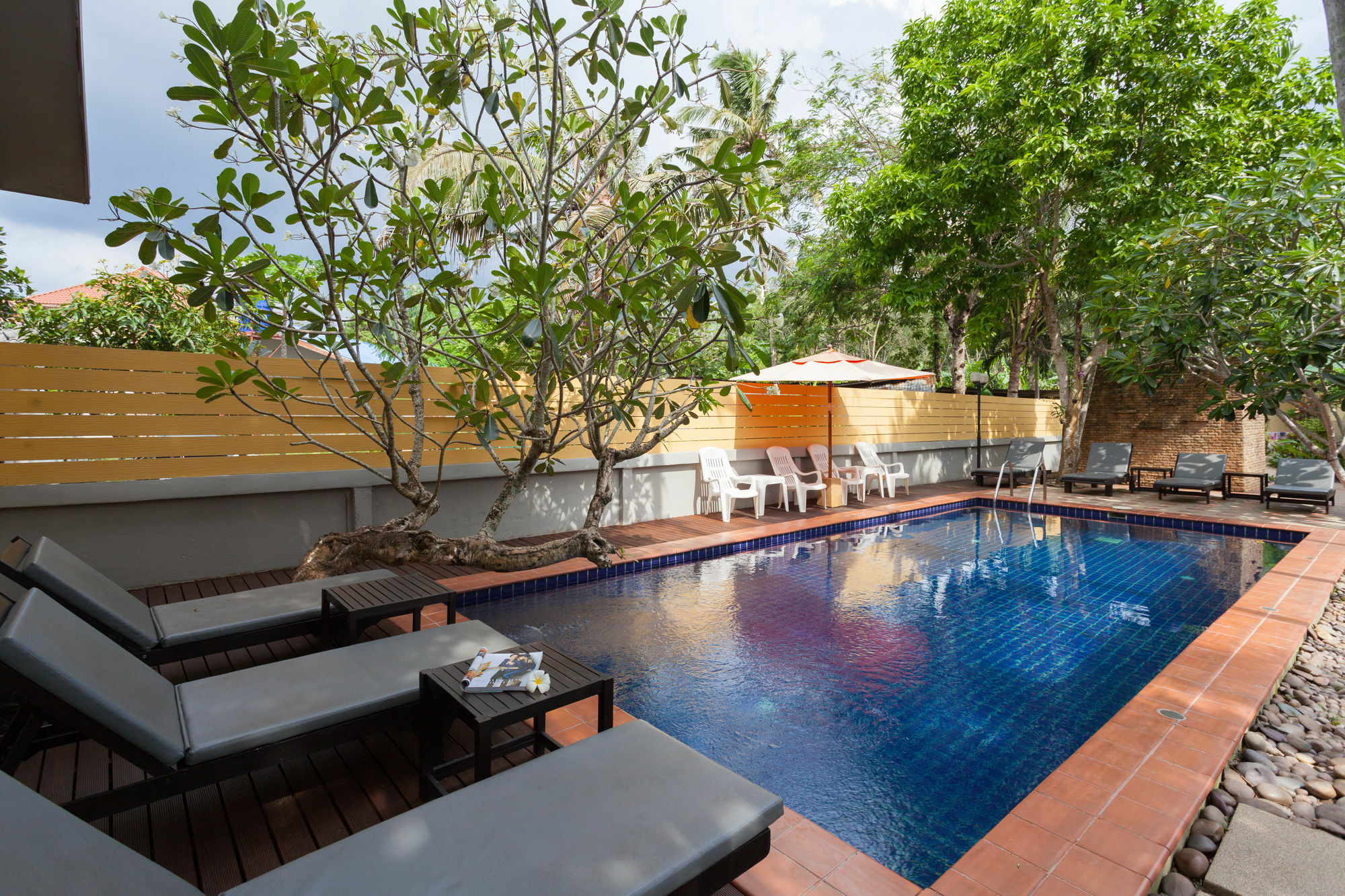 Bangtao Kanita House Pantai Bang Tao Luaran gambar